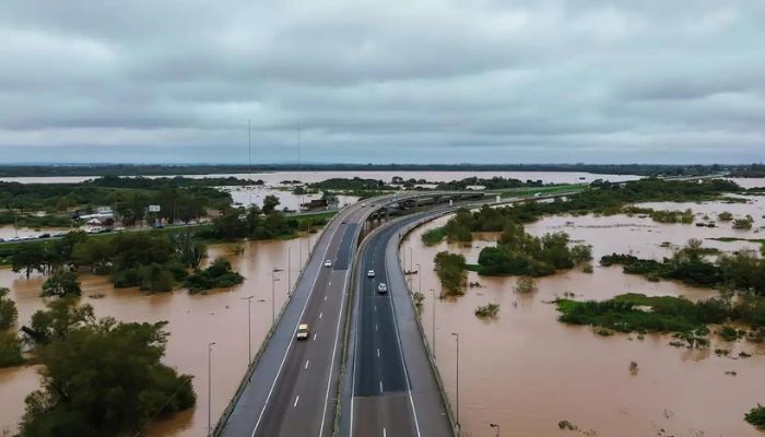 Chuvas: comporta de segurança rompe na zona norte de Porto Alegre